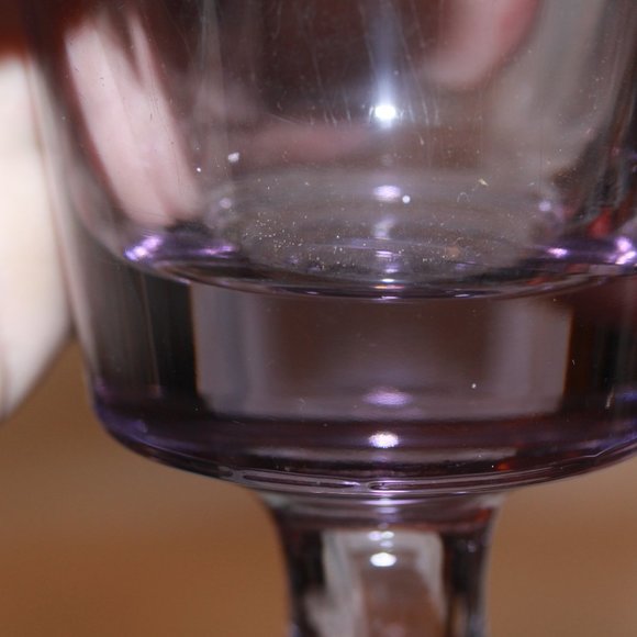 Vintage Lilac Purple Glass Spooner / Celery Vase No chips or cracks - Picture 3 of 3